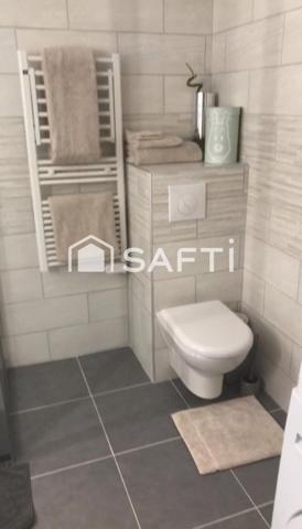 AU COEUR D'UN VILLAGE  DYNAMIQUE