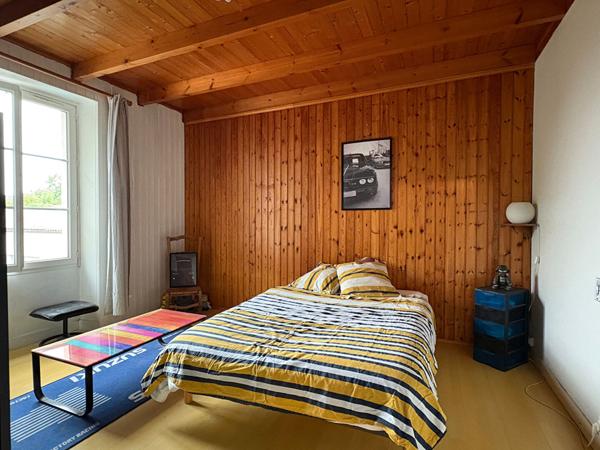 Maison Surgeres 5 pièce(s) 147 m2