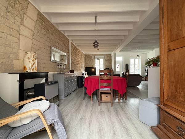 Maison Surgeres 5 pièce(s) 147 m2