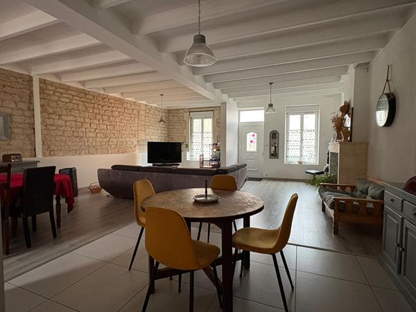 Maison Surgeres 5 pièce(s) 147 m2