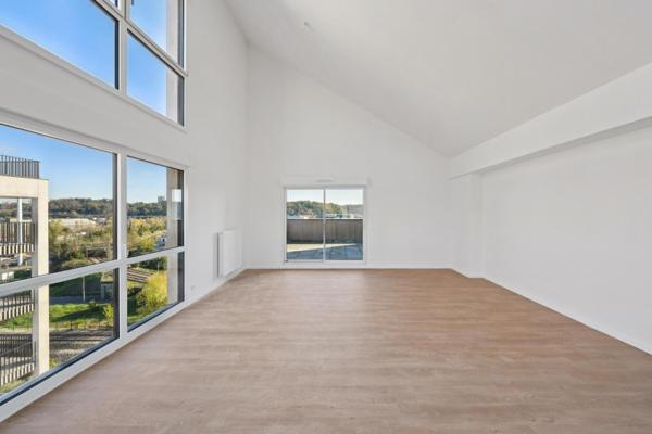 Louer appartement 5 pièces de 162 m²