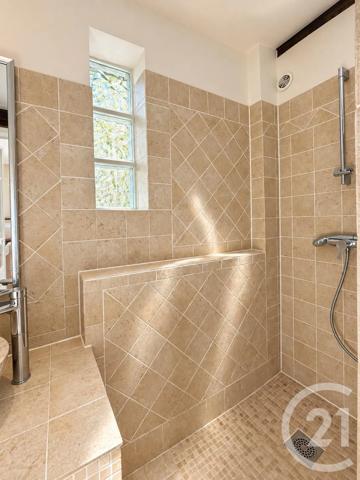 Appartement à vendre  2 pièces - 65,20 m 2   VENCE  - 06