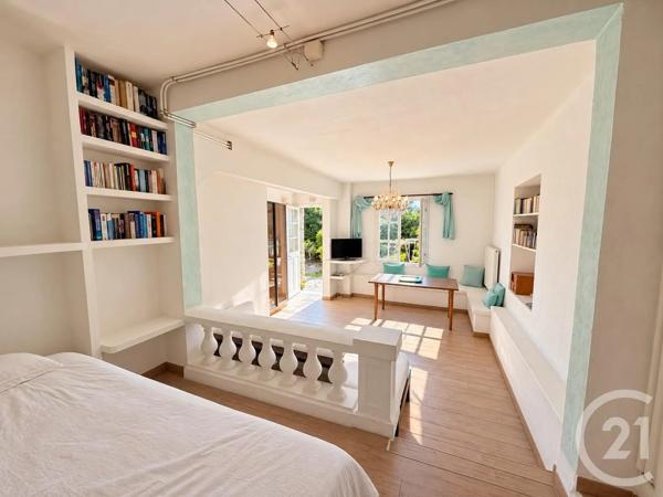 Appartement à vendre  2 pièces - 65,20 m 2   VENCE  - 06