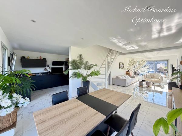Maison contemporaine 2023 – 94 m² – 3 chambres – Garage – DPE A