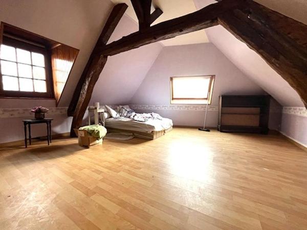 MAISON EN CENTRE VILLE DE GOURNAY EN BRAY 191 M2 5 CHAMBRES