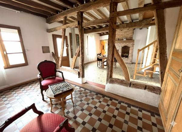 MAISON EN CENTRE VILLE DE GOURNAY EN BRAY 191 M2 5 CHAMBRES