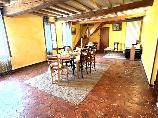 MAISON EN CENTRE VILLE DE GOURNAY EN BRAY 191 M2 5 CHAMBRES
