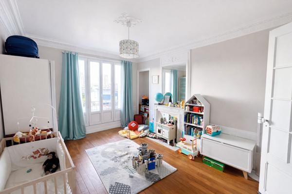 Nanterre Ville - Appartement lumineux - 77m² - Charme de l'ancien