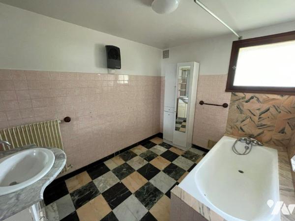 A 8min de MIRANDE (32) Maison de 166m² habitables et dépendances sur 1460m²