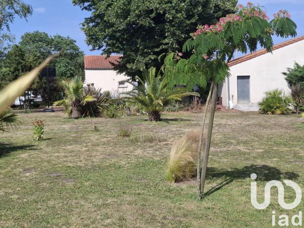 Maison à vendre 4 pièces 133 m² Saint-Just-Luzac