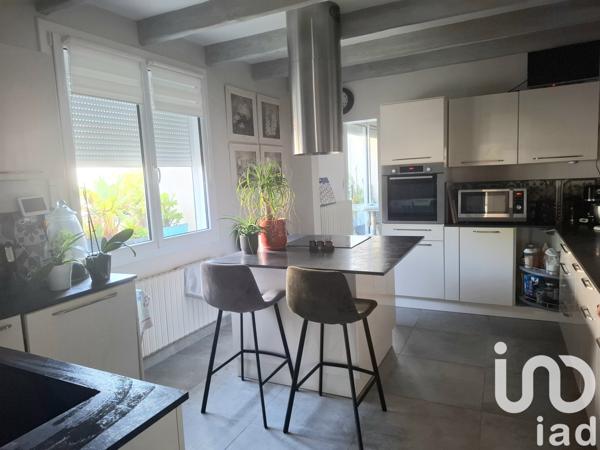 Maison à vendre 4 pièces 133 m² Saint-Just-Luzac