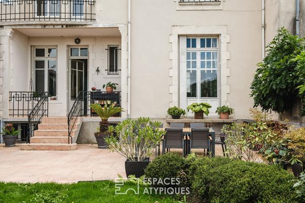 Demeure au style Art Nouveau en centre-ville avec vue