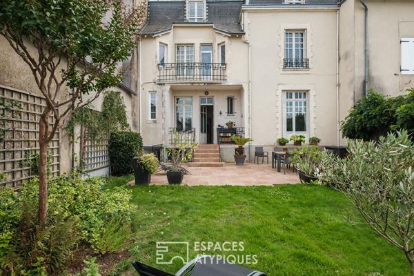 Demeure au style Art Nouveau en centre-ville avec vue