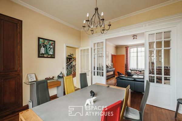 Demeure au style Art Nouveau en centre-ville avec vue