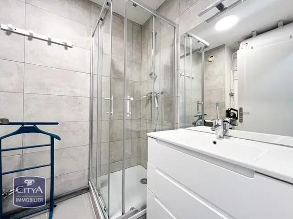Appartement à vendre 1 pièce 28.49m² Saint-Cyr-sur-Mer (83270)