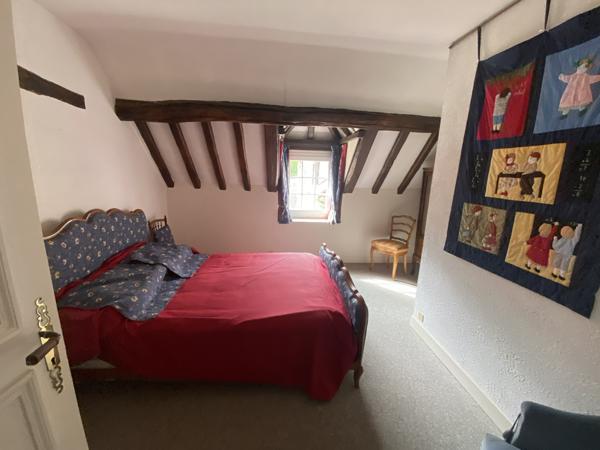 Étampes (91150) 8 KMS D'ETAMPES CHALO SAINT MARS PROPRIETE DE 300 M2 HABITABLES 6 CHAMBRES SUR 8950 M2 DE TERRAIN