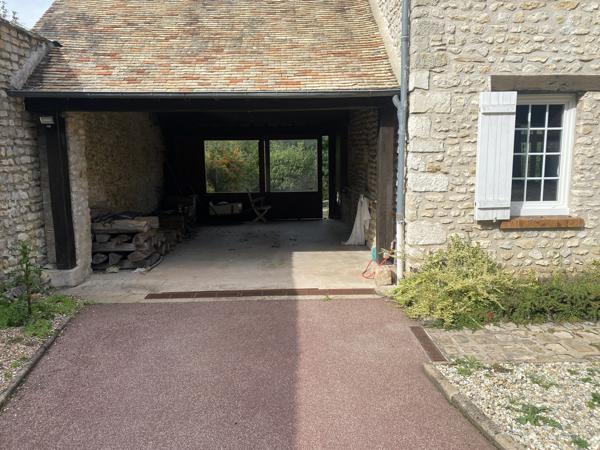 Étampes (91150) 8 KMS D'ETAMPES CHALO SAINT MARS PROPRIETE DE 300 M2 HABITABLES 6 CHAMBRES SUR 8950 M2 DE TERRAIN