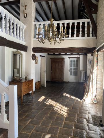 Étampes (91150) 8 KMS D'ETAMPES CHALO SAINT MARS PROPRIETE DE 300 M2 HABITABLES 6 CHAMBRES SUR 8950 M2 DE TERRAIN