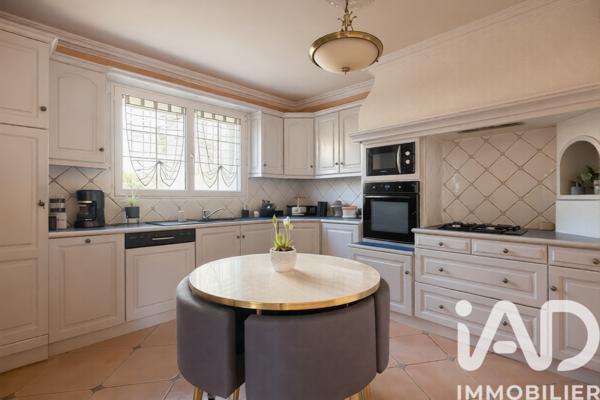 Maison à vendre 6 pièces 179 m² Locminé