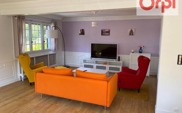 Maison à louer    2 pièces • 269,46 m2 Sainte-Geneviève-des-Bois