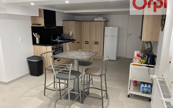 Maison à louer    2 pièces • 269,46 m2 Sainte-Geneviève-des-Bois