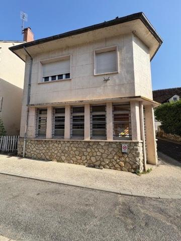 Ancien bureau de poste avec 3 studios - Idéale investissement locatif