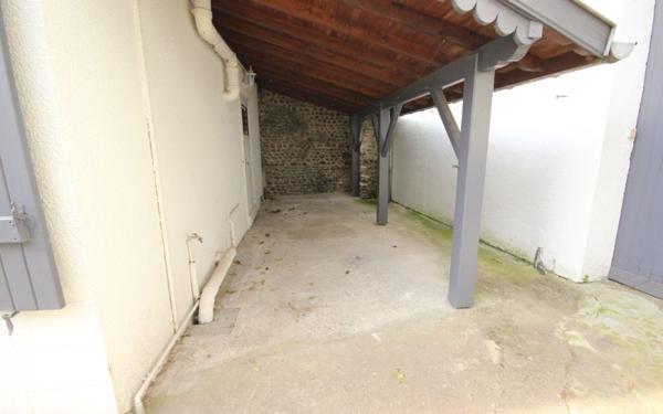 Maison à louer    2 pièces •  Mont