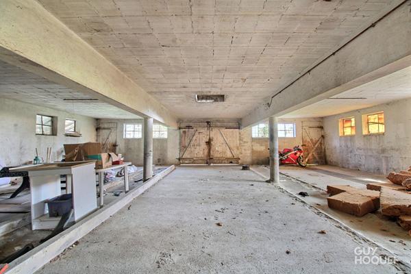 VENTE d'une ancienne ferme T7 (176 m²) à ASPACH - 2 Maisons et une grange