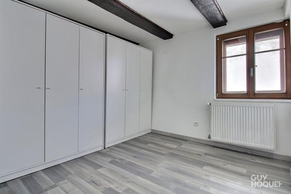 VENTE d'une ancienne ferme T7 (176 m²) à ASPACH - 2 Maisons et une grange