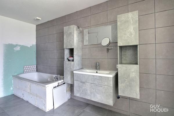 VENTE d'une ancienne ferme T7 (176 m²) à ASPACH - 2 Maisons et une grange