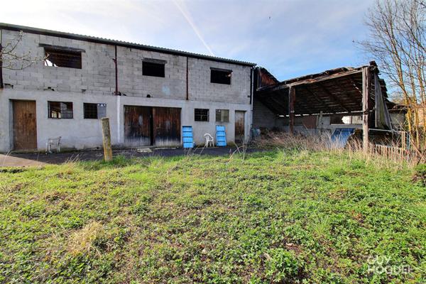 VENTE d'une ancienne ferme T7 (176 m²) à ASPACH - 2 Maisons et une grange