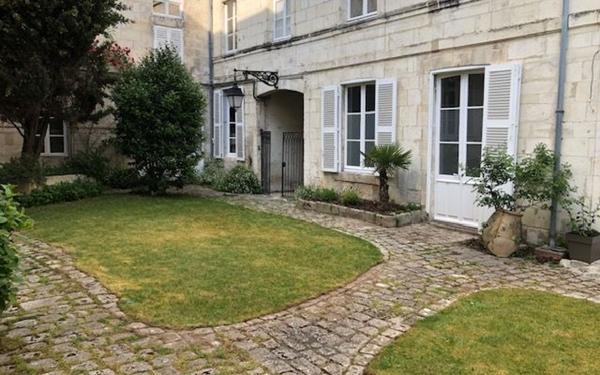 Appartement à vendre    5 pièces • 210 m2 La Rochelle