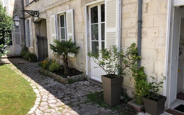 Appartement à vendre    5 pièces • 210 m2 La Rochelle