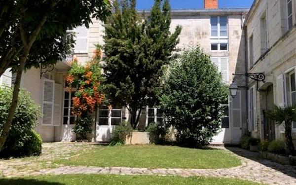 Appartement à vendre    5 pièces • 210 m2 La Rochelle