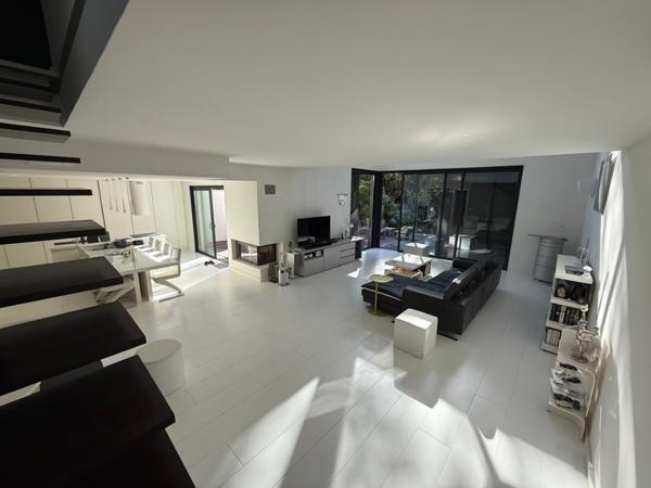 Maison contemporaine à vendre à SAINT RAPHAEL (83)