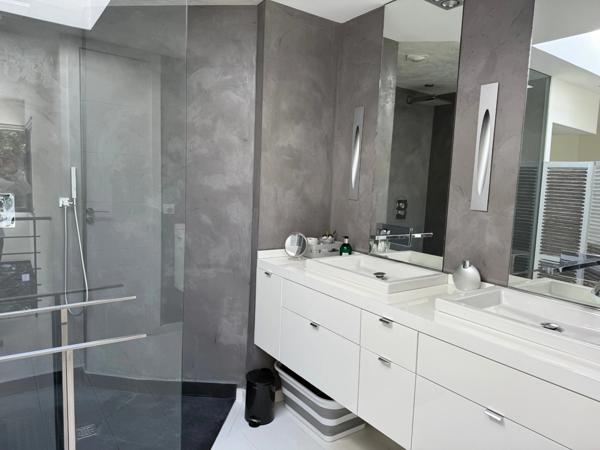 Maison contemporaine à vendre à SAINT RAPHAEL (83)