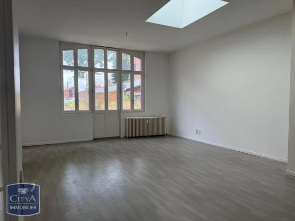 Appartement à louer 4 pièces 116m² Arras (62000)