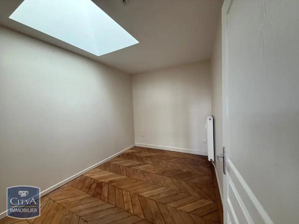 Appartement à louer 4 pièces 116m² Arras (62000)