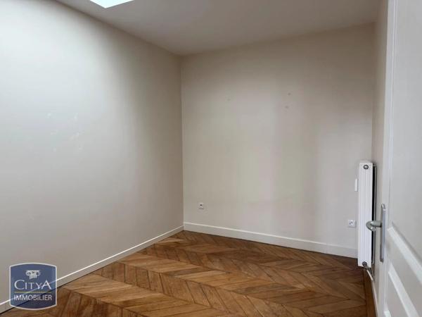 Appartement à louer 4 pièces 116m² Arras (62000)