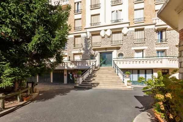 2 PIECES COURBEVOIE GARE