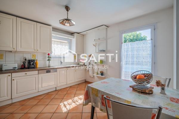 Maison - 7 pièces - 165 m²