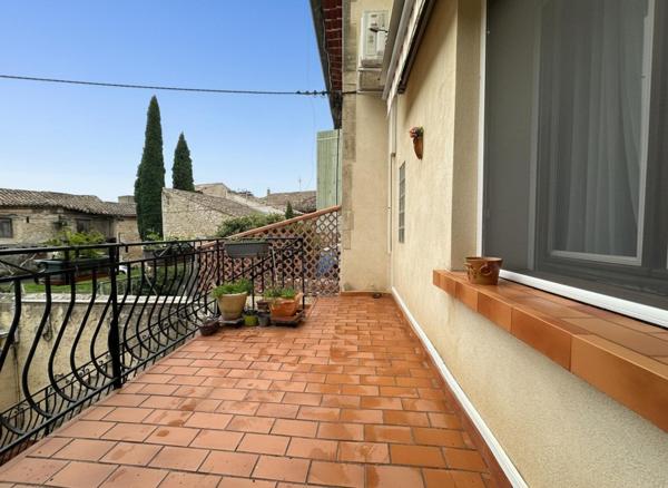 A VISITER SUR BOLLENE (84)  - MAGNIFIQUE MAISON DE VILLE DE 156 M²  ENV. AVEC GARAGE ET PLACE DE PARKING