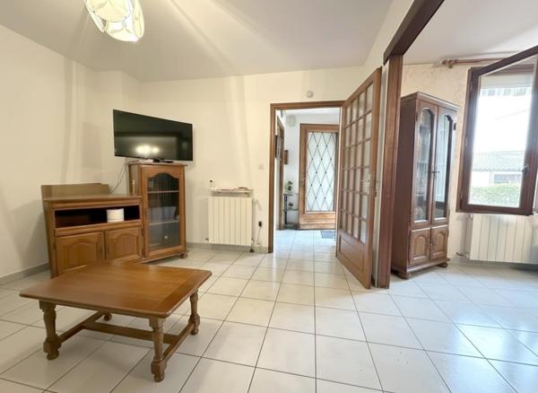 A VISITER SUR BOLLENE (84)  - MAGNIFIQUE MAISON DE VILLE DE 156 M²  ENV. AVEC GARAGE ET PLACE DE PARKING