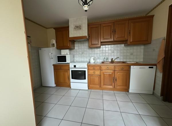 A VISITER SUR BOLLENE (84)  - MAGNIFIQUE MAISON DE VILLE DE 156 M²  ENV. AVEC GARAGE ET PLACE DE PARKING