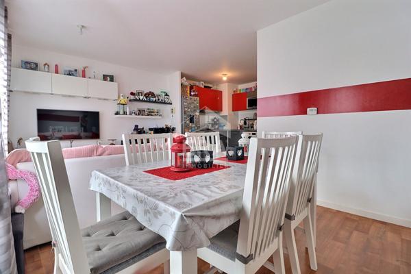 Appartement Stains 3 pièce(s) 55 m2
