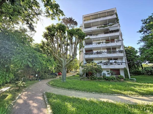 Appartement
         1 pièce
        - 12 m² 69 000 € *