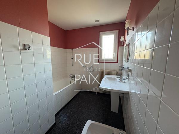 86200 LOUDUN Maison Loudun 6 pièce(s)