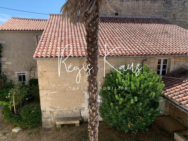 Maison bourgeoise entièrement rénovée hyper centre de Luçon