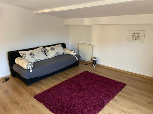 SECTEUR LA ROCHE SUR YON APPARTEMENT VERSION DUPLEX 50M² AVEC COURETTE PRIVEE ET PARKING