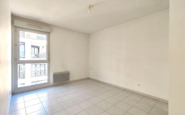 Appartement à vendre    2 pièces • 41,42 m2 Lyon 3
